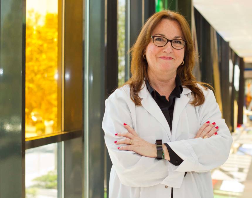 Dra. Carmen Sopesén Calderón-Unidad Retina y Glaucoma Hospital Sur