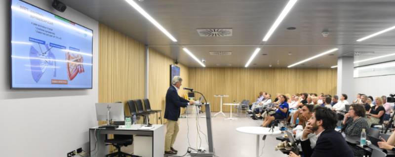 1 - El dr. Ángel Cotorro en una ponencia durante el STMS World Congress de medicina del Tenis