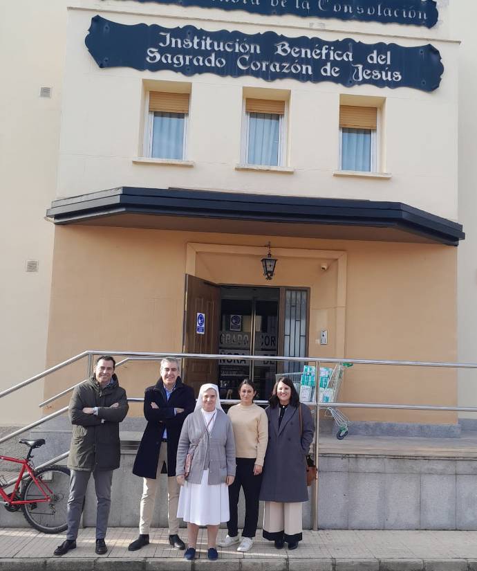 Acto entrega material sanitario Quirónsalud Albacete Institución Sagrado Corazón