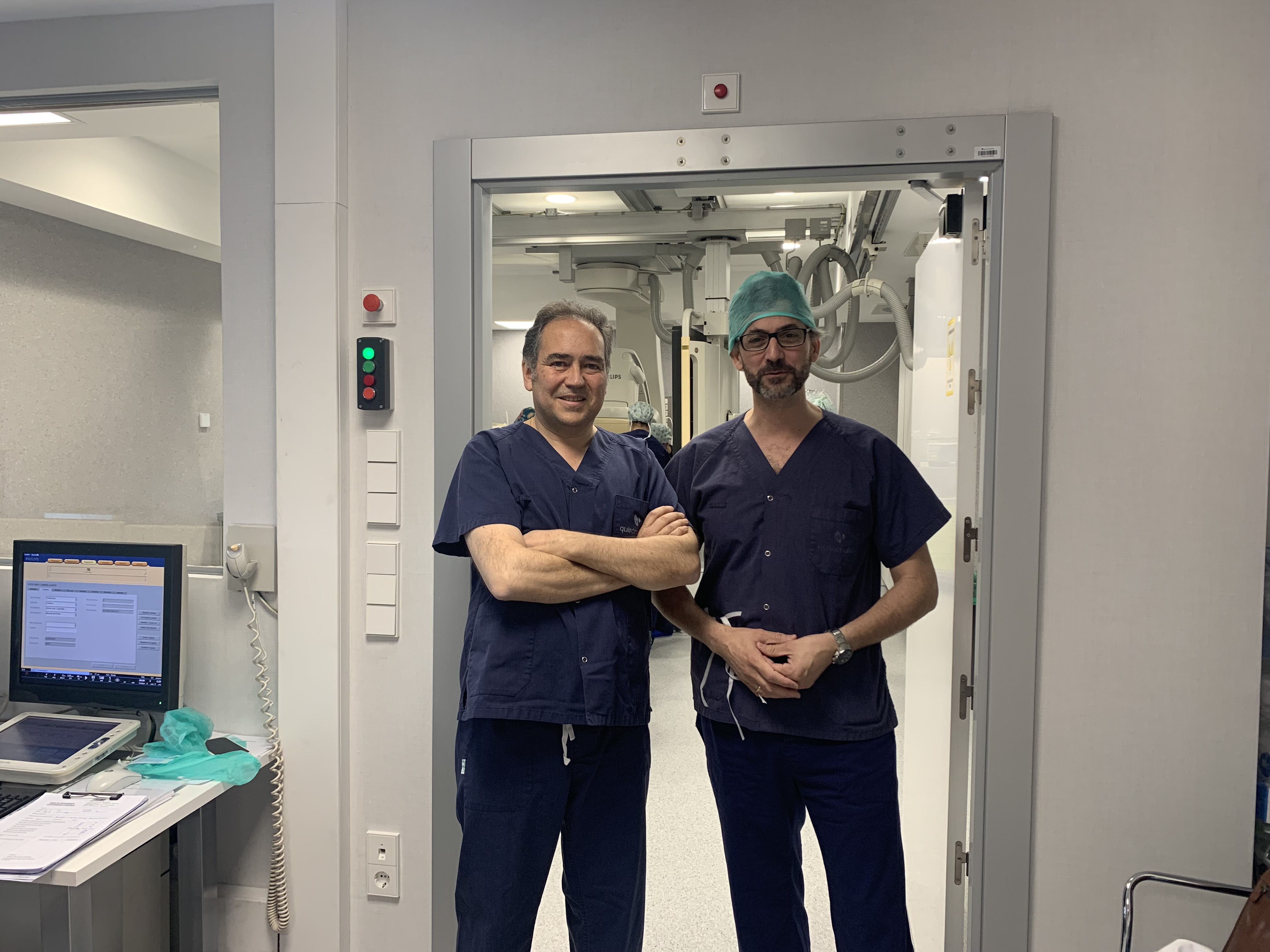 Doctores Lozano y Palazuelos en nueva sala Cardiología Intervencionista Hospital Quirónsalud Ciudad Real
