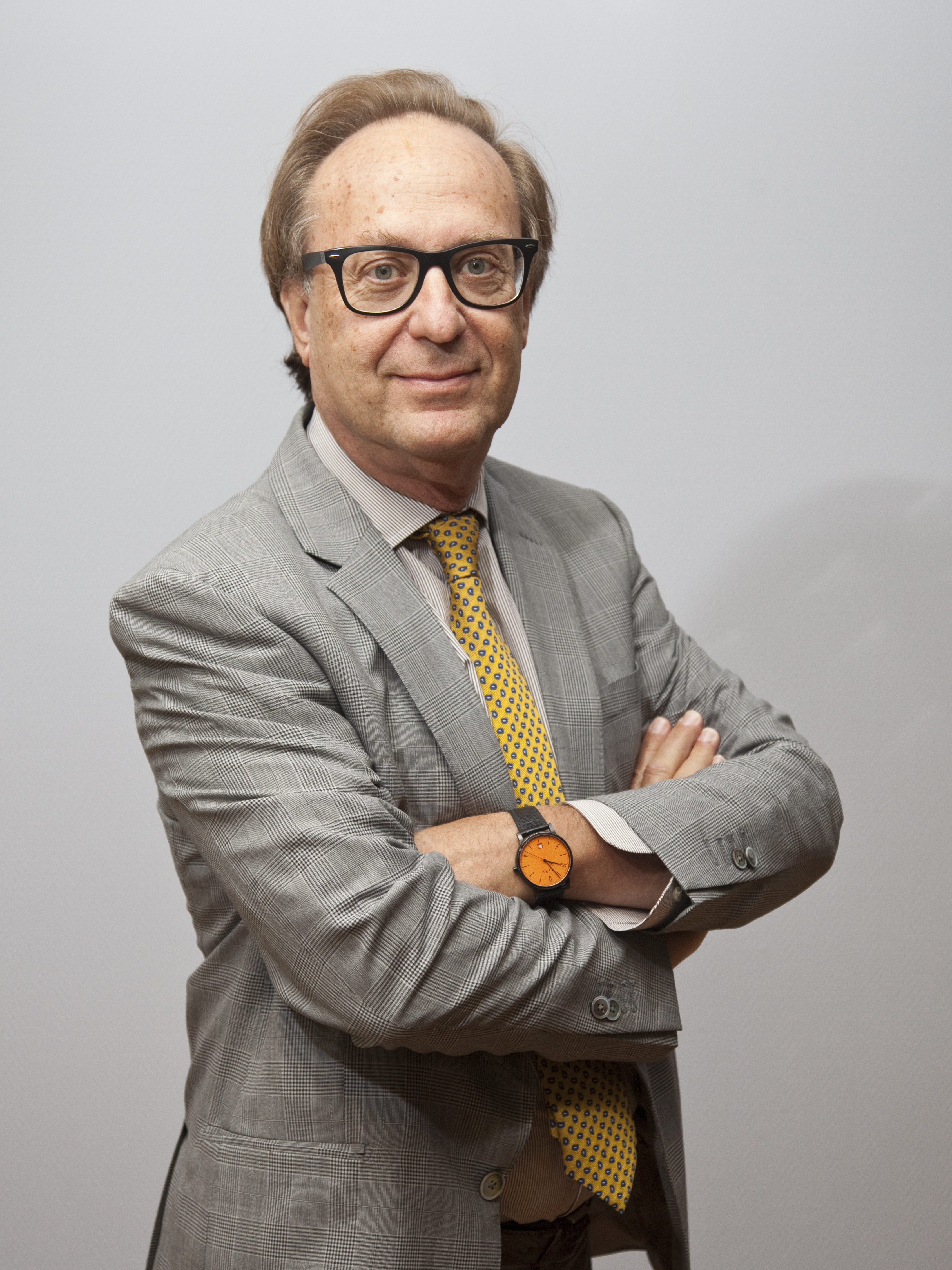Dr. Fernando Cabañas