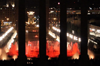 Las Fuentes de Barcelona se iluminan de rojo