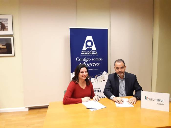 Firma del Acuerdo Quirónsalud Asociación Periodistas Alicante