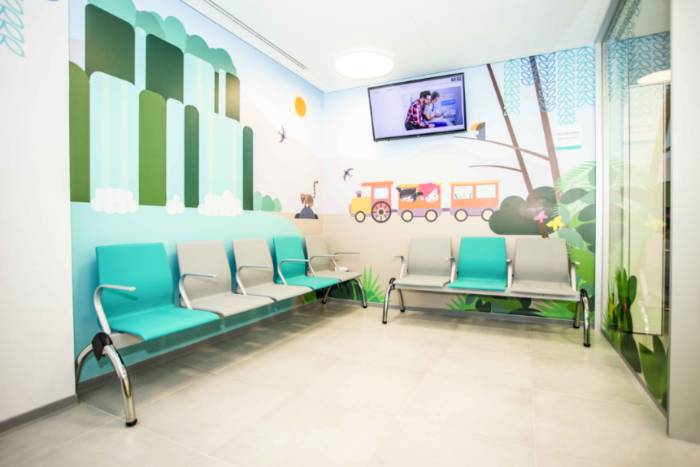 Sala de espera pediatría Quirónsalud Alicante