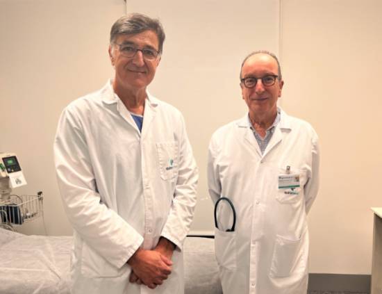 De izquierda a derecha, los doctores Antonio Álvarez Kindelán y Luis Manuel Entrenas.