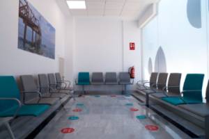 sala de espera centro de Oftalmologia quironsalud Marbella