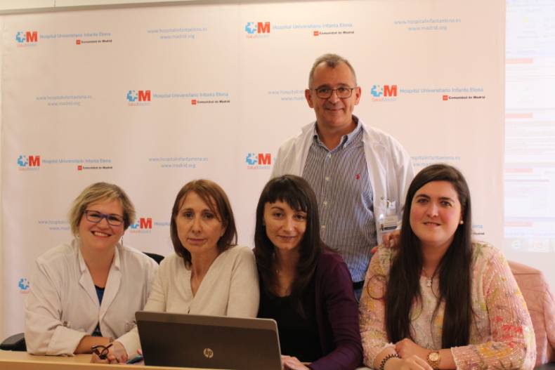2018 06 19 La Dra. Fernández Dongil (2ª por la izda), con otros miembros del comité organizador del curso