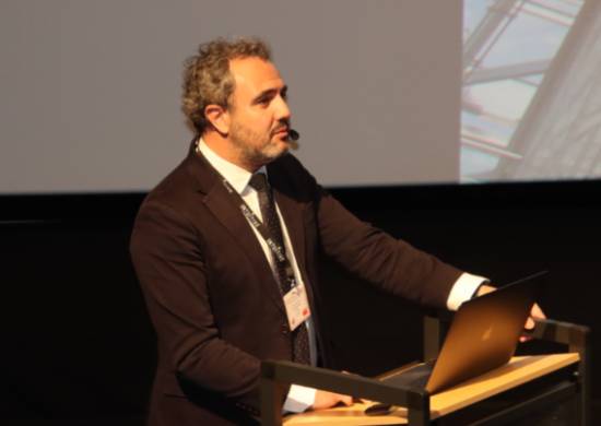 El doctor Rubén Ciria, durante su conferencia.