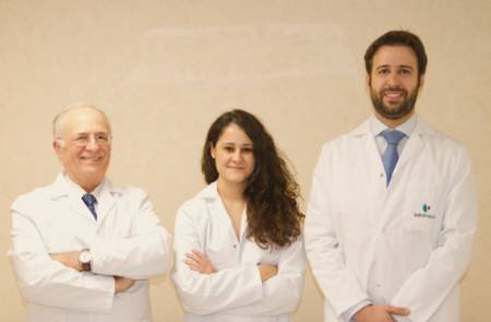 De izqda a dcha: Dr. Fernando Carceller, Dra. Beatriz Mansilla y Dr. Javier Saceda