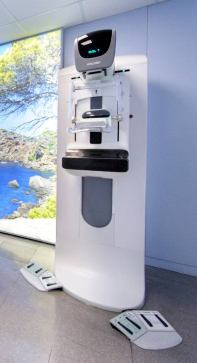 2. HQPP - Nuevo mamógrafo equipado con Tomobiopsia