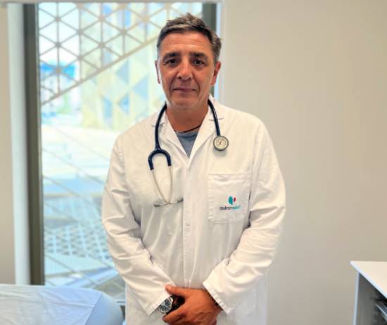 El doctor Jiménez Páez, geriatra del Hospital Quirónsalud Córdoba.
