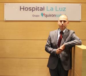 Fernando de Felipe, Ingeniero Técnico Industrial, lleva 14 años en el Hospital La Luz como director de Mantenimiento y Electromedicina.