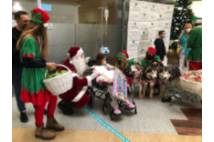 Visita de Papá Noel al Hospital Quirónsalud Málaga 3