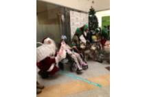 Visita de Papá Noel al Hospital Quirónsalud Málaga 2
