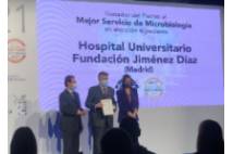 2021 11 17 El Dr. Gadea en el momento de recoger el Premio BiC 2021 al Mejor Servicio de Microbiología para la FJD