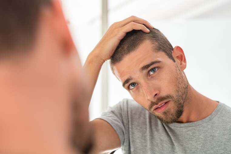 La regeneración capilar, la solución para la caída cabello | Quirónsalud