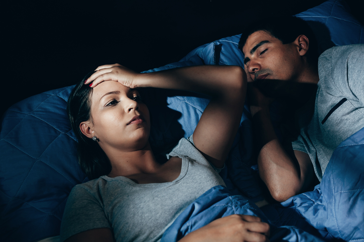 DOMIR JUNTOS O SEPARADOS? CUANDO DORMIR EN PAREJA ES UNA PESADILLA. | Blogs  Quirónsalud