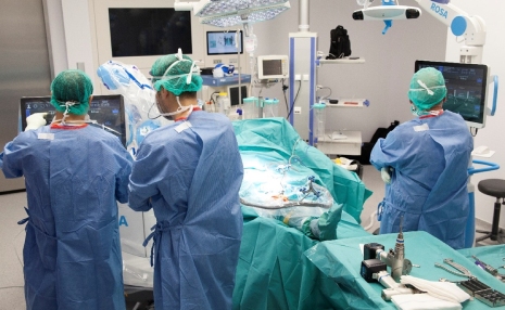 nuevo sistema de cirugía robótica para las artroplastias El Pilar