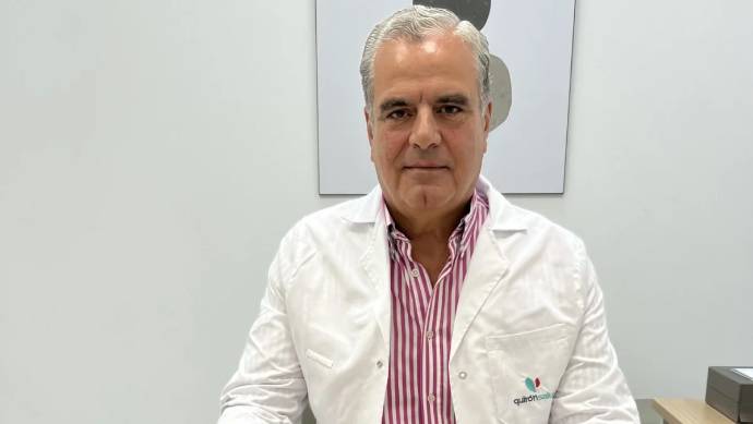 Doctor Monturiol especialista Cirugía General y del Aparato Digestivo Quirónsalud Albacete